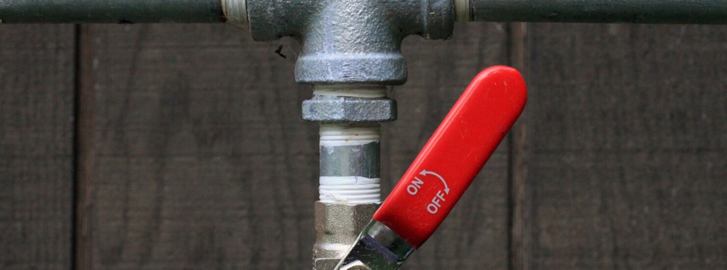 Factors To Consider Before Choosing Plumbers